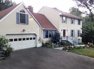 187 Rombout Rd, Pleasant Valley, NY 12569