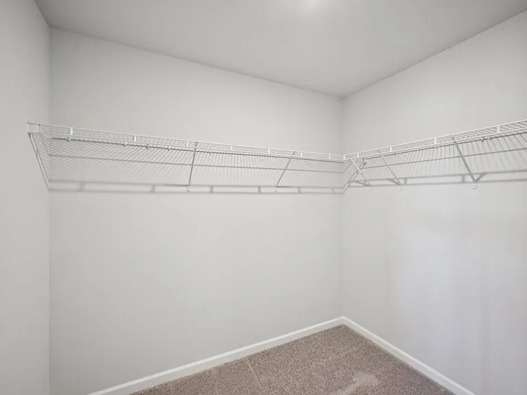 423 Lanier Cir — Photo 37