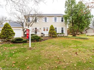 787 Springfield Dr, Northville, MI