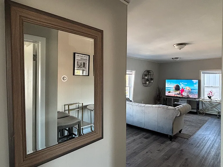 20 Jones St #1 — Photo 4