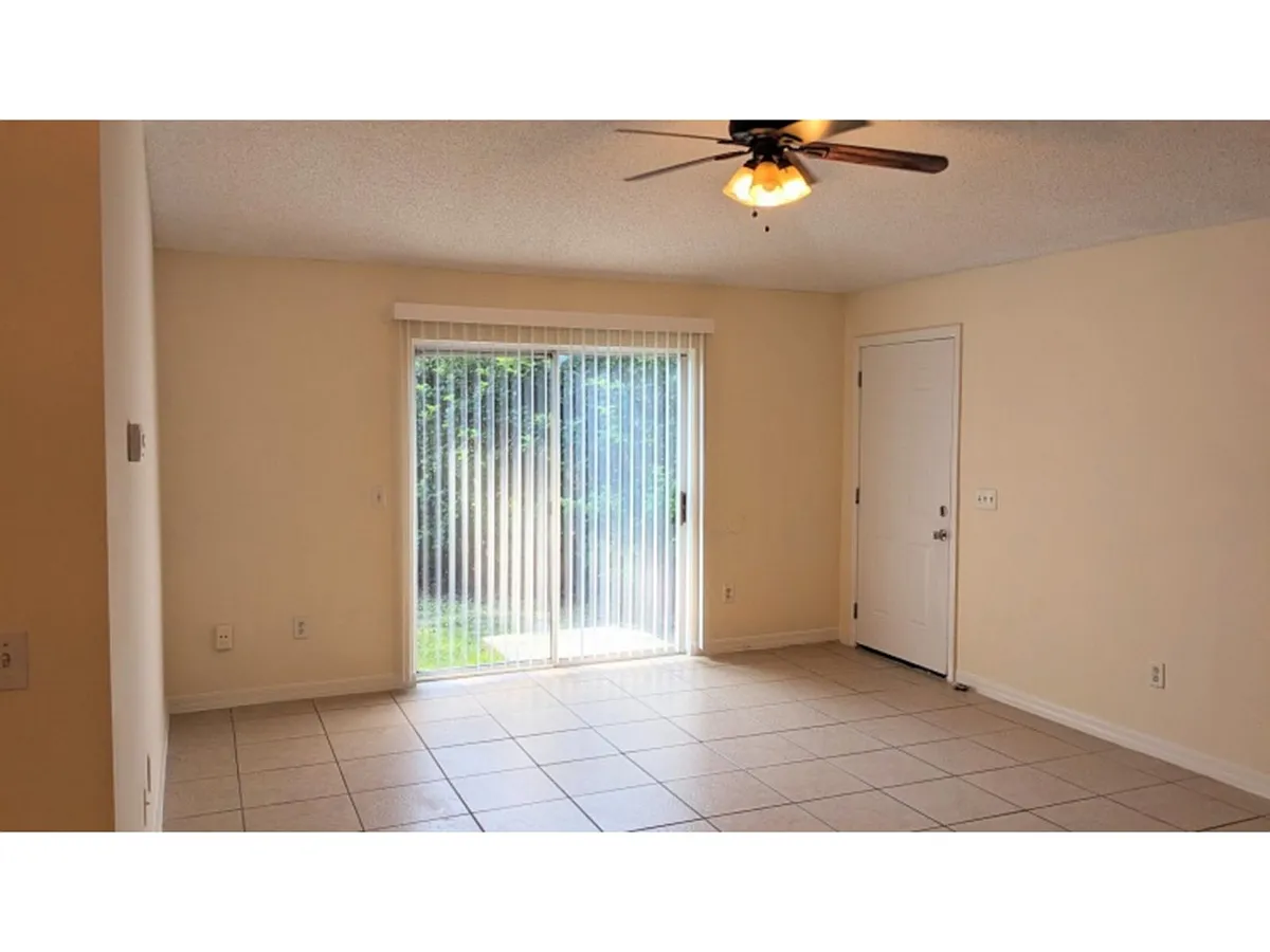 Building Photo - 33 Bunker View Dr #B