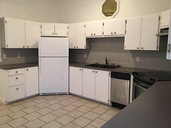 5th image of 100 Serenity Dr #B