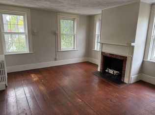 78 High St APT 3, Exeter, NH 03833