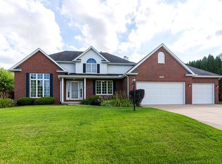 5640 Barcelona St, Bettendorf, IA
