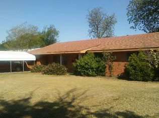 920 W Lake Dr, Hamlin, TX 79520