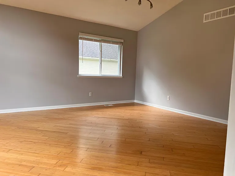 1257 Forest Hollow Ct SE — Photo 3