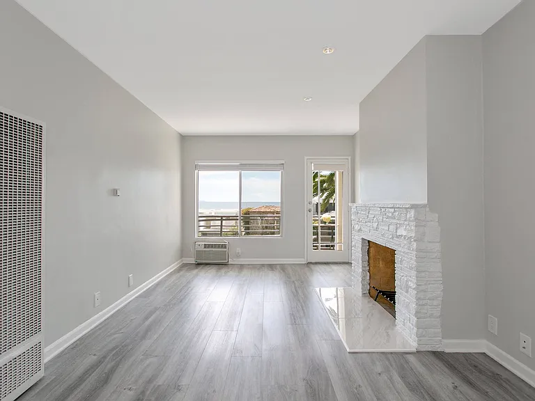 22147 Pacific Coast Hwy — Photo 16