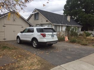 51 Suncrest Rd, Talent, OR 97540