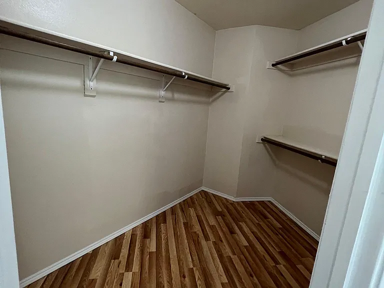 8241 Clarkview Dr — Photo 8