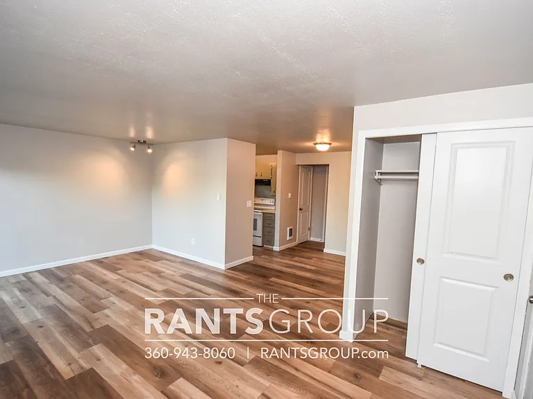 419 9th Ave SE — Photo 9
