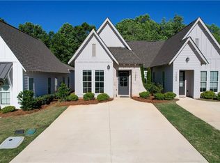 1254 Burrow Cir, Opelika, AL 36801