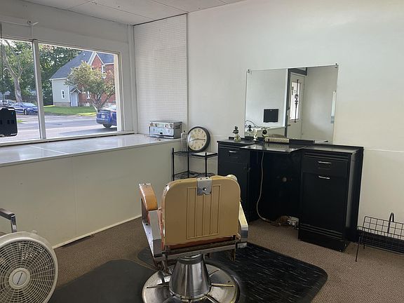 4th image of 719 W Saginaw St #2