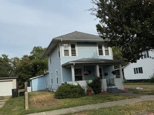 1023 NW Prospect St, New Philadelphia, OH 44663