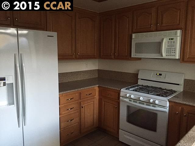 1st image of 350 Lakehurst Dr