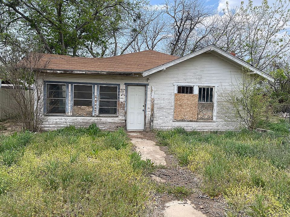 1st image of 2826 Simmons Ave