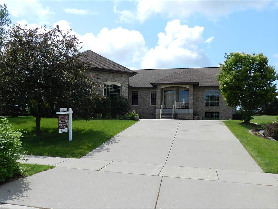 1st image of 9617 Shadow Wood Dr