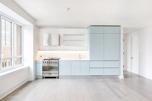 Rented by Level Group | media 17