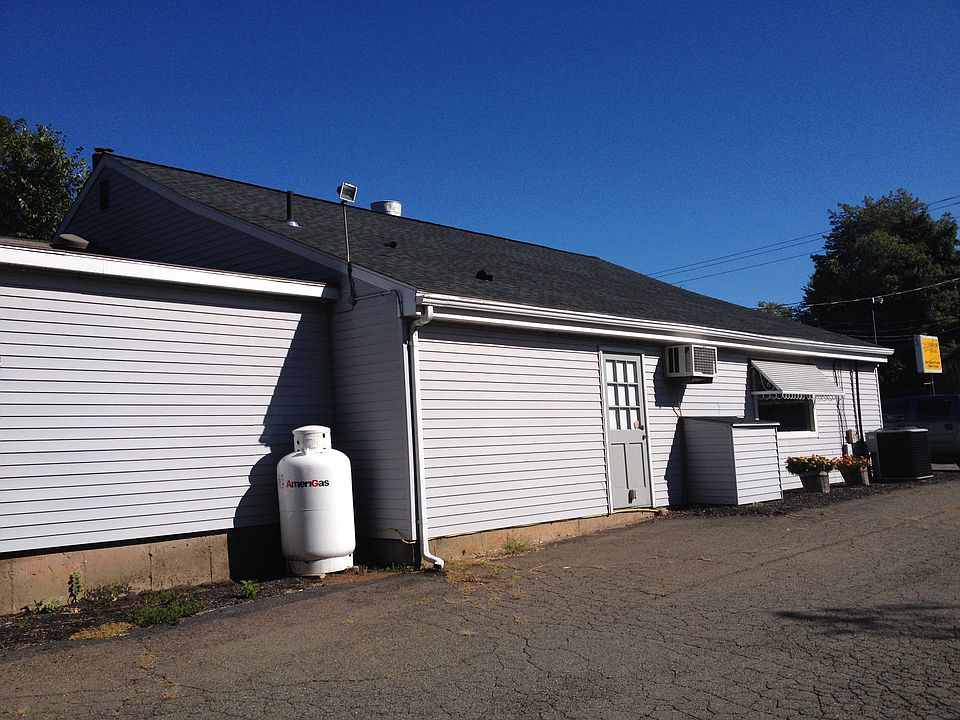 2nd image of 74 South Rd