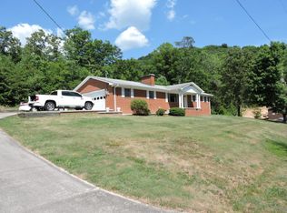 8906 Hill Rd, Knoxville, TN 37938