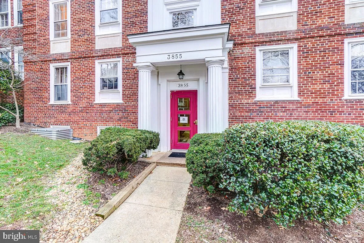 Mclean Gardens — Photo 2
