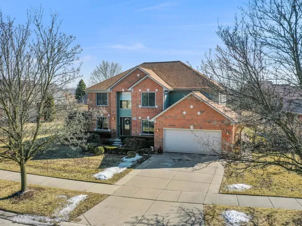 51354 Blackhawk Ln, Macomb, MI 48042