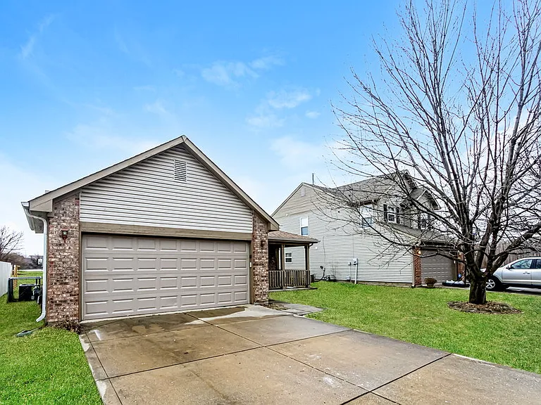 5384 Lakeside Manor Dr — Photo 2
