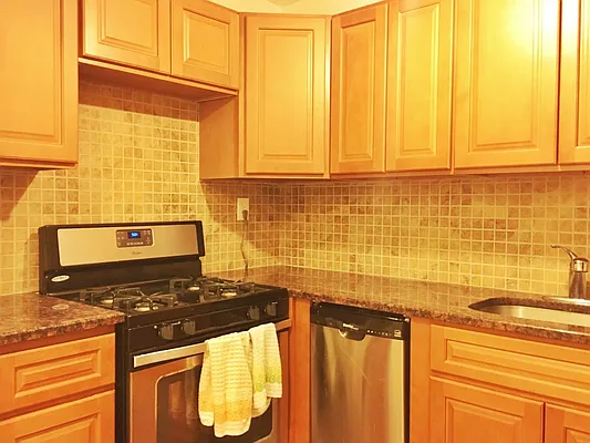 Rented by Bohemia Realty Group | media 29