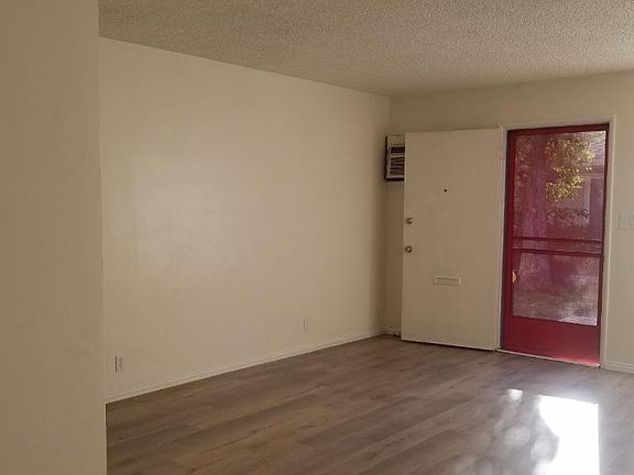 2nd image of 9976 Live Oak Ave