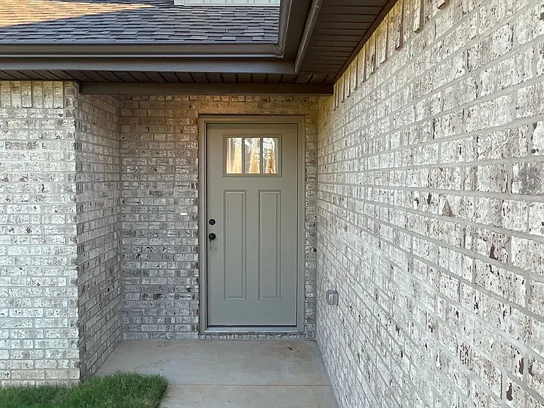 2441 E Timber Oak St — Photo 2