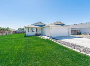 9016 Maltese Dr, Pasco, WA 99301