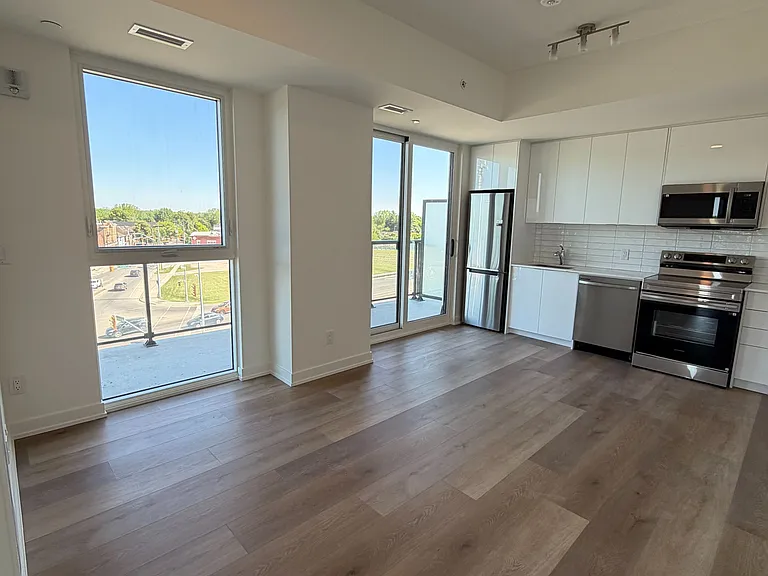 33 Erie Ave #508 — Photo 5