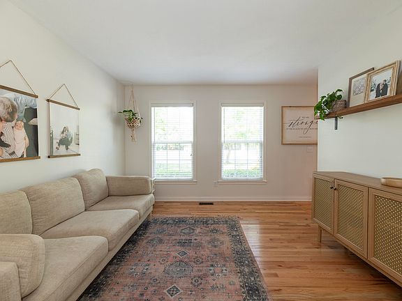 4th image of 1614 Lancelot Ct