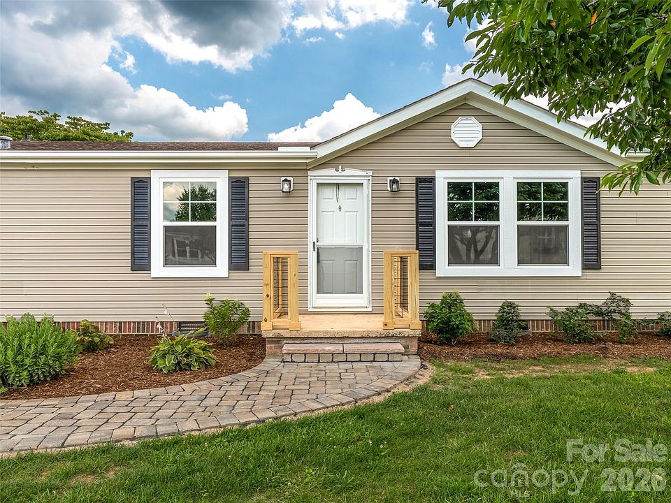 1st image of 448 Riverwind Dr