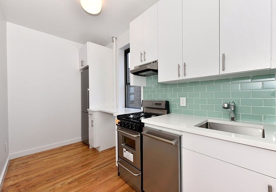 1st image of 240 W 15th St APT 33