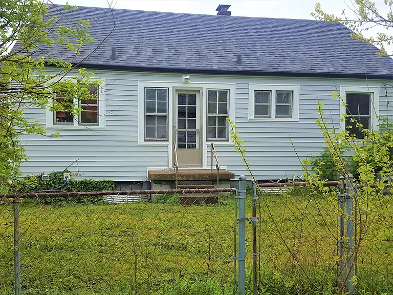 825 Carlyle Pl — Photo 13