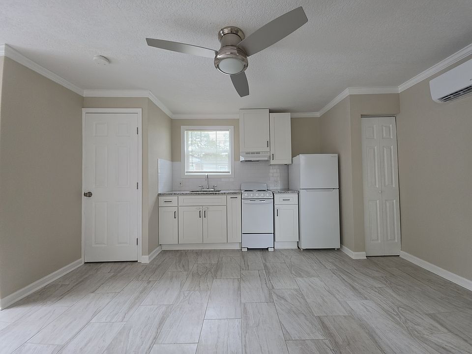 2nd image of 3353 Claremont Rd #B
