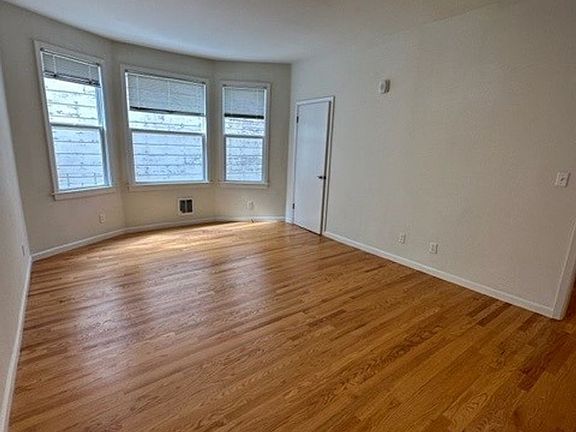 5th image of 333 Fillmore St APT 5