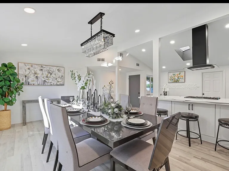 405 S Clara St — Photo 8