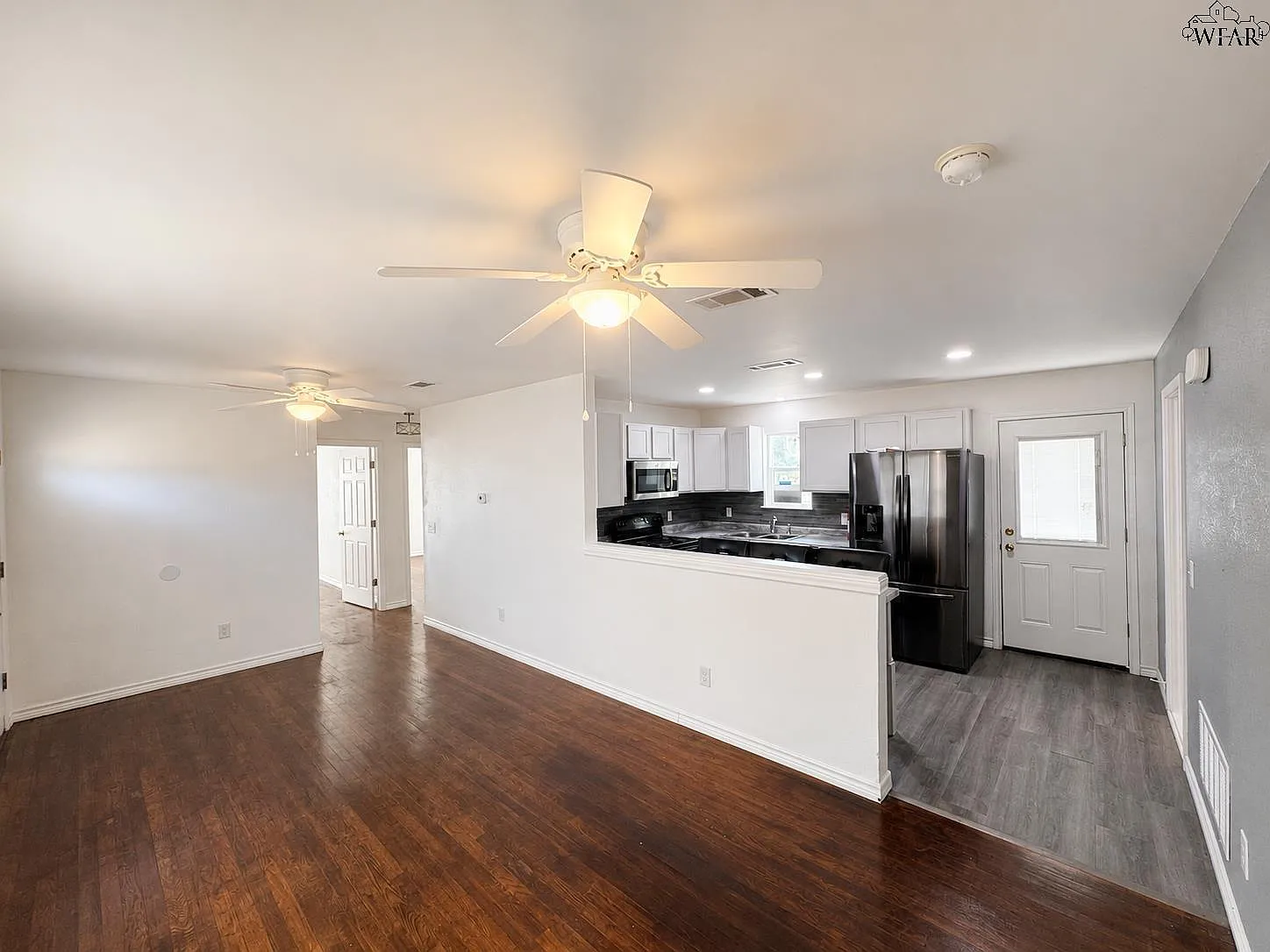 3 bed, 2.0 bath, 1234 sqft, $1,495 — Photo 3