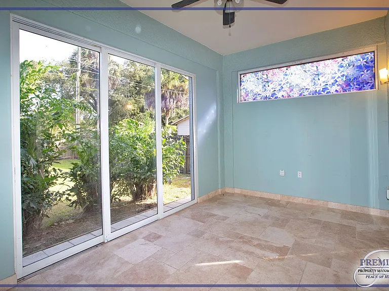3555 Poinsettia Ave — Photo 32