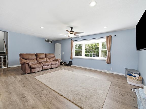 3rd image of 3354 SW 90th St