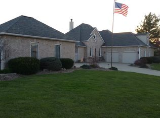 30 Vineyard Ct, Highland, IL 62249