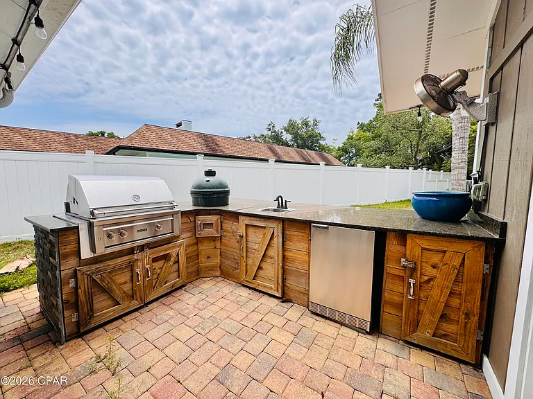 916 Cobia Dr — Photo 38