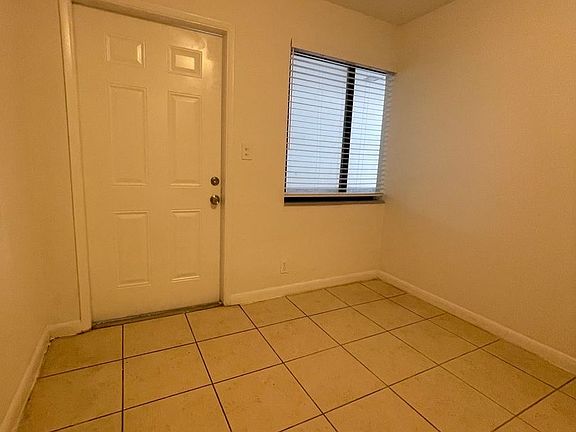 3rd image of 2238 Fillmore St APT 8