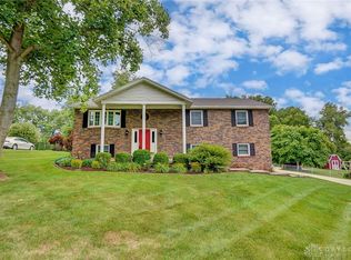 3244 Winterset Dr, Dayton, OH 45440