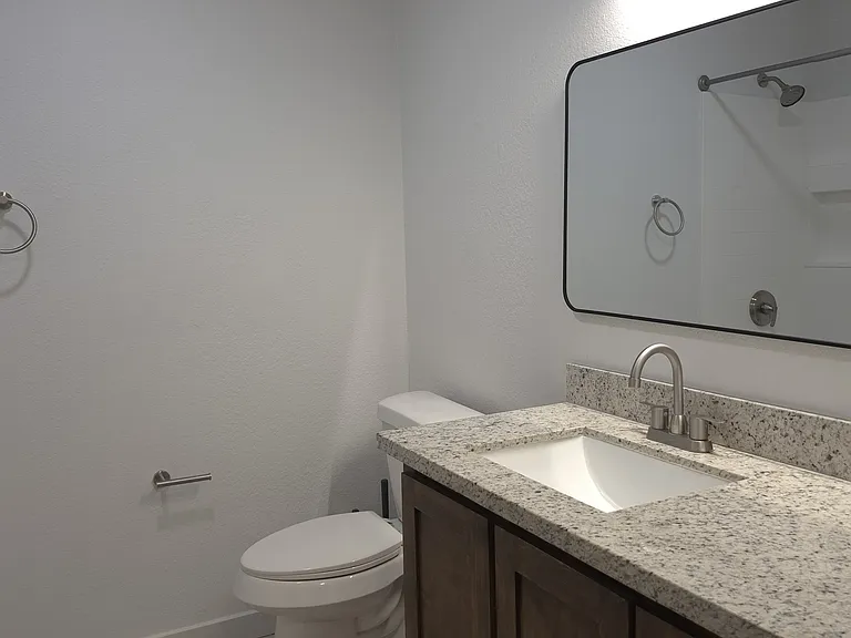 1800 E Stewart St #136 — Photo 15