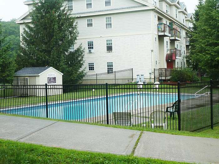 1st image of 267 Hildred Dr #267