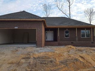 22 Drake Dr, Benson, NC 27504