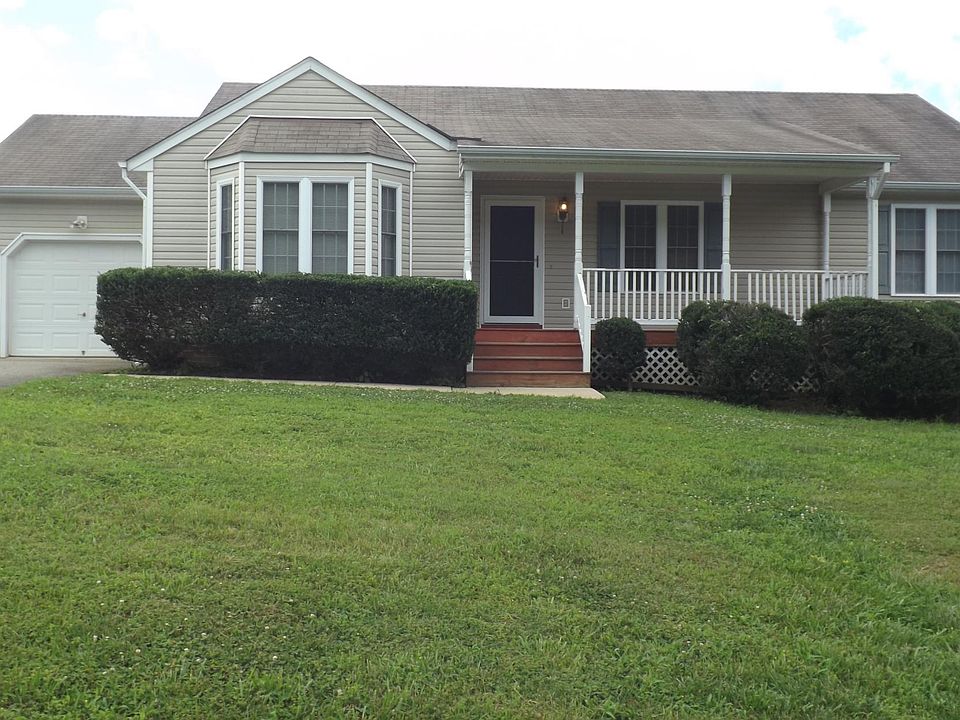 1424 Square Foot Vinyl Sided Rancher