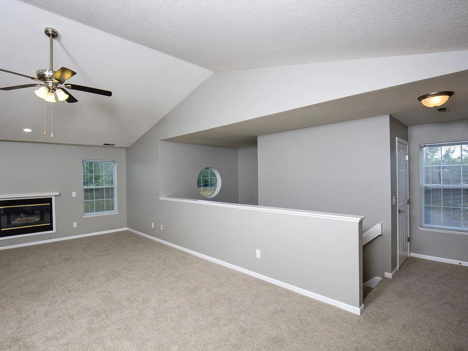 Central Park Apartments — Photo 3